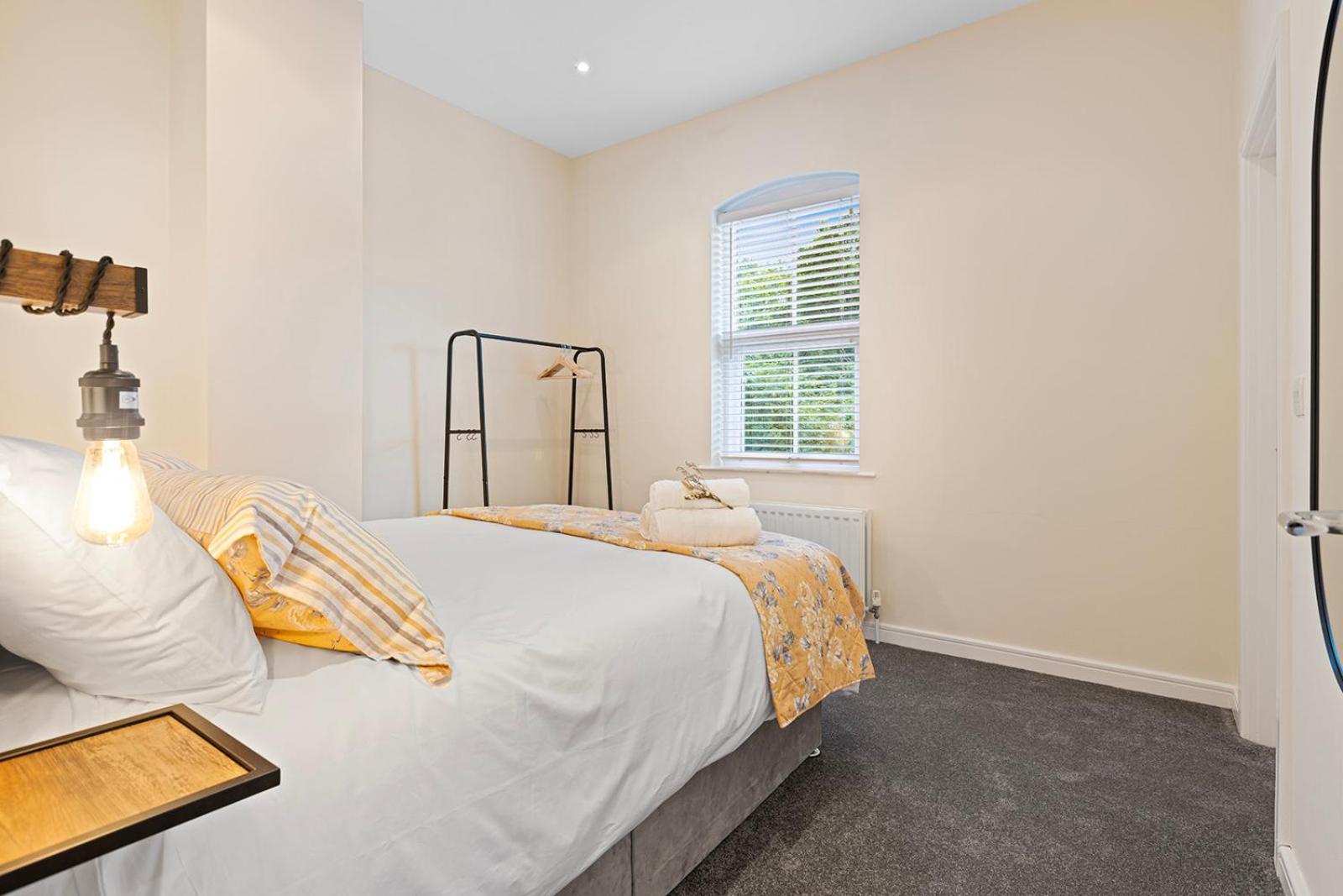 Riverside Townhouse אנטרים מראה חיצוני תמונה
